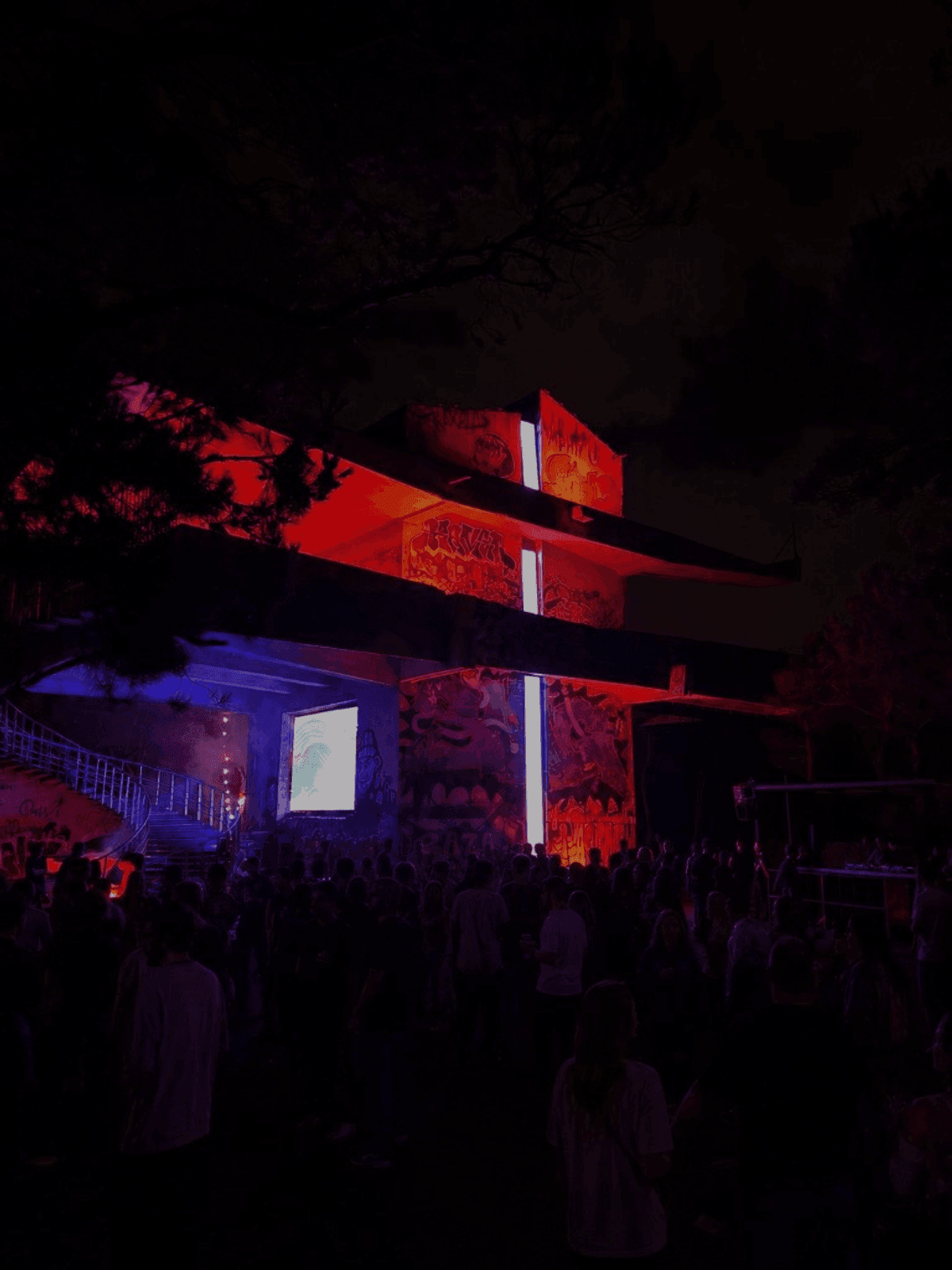 Sabagiro venue at night